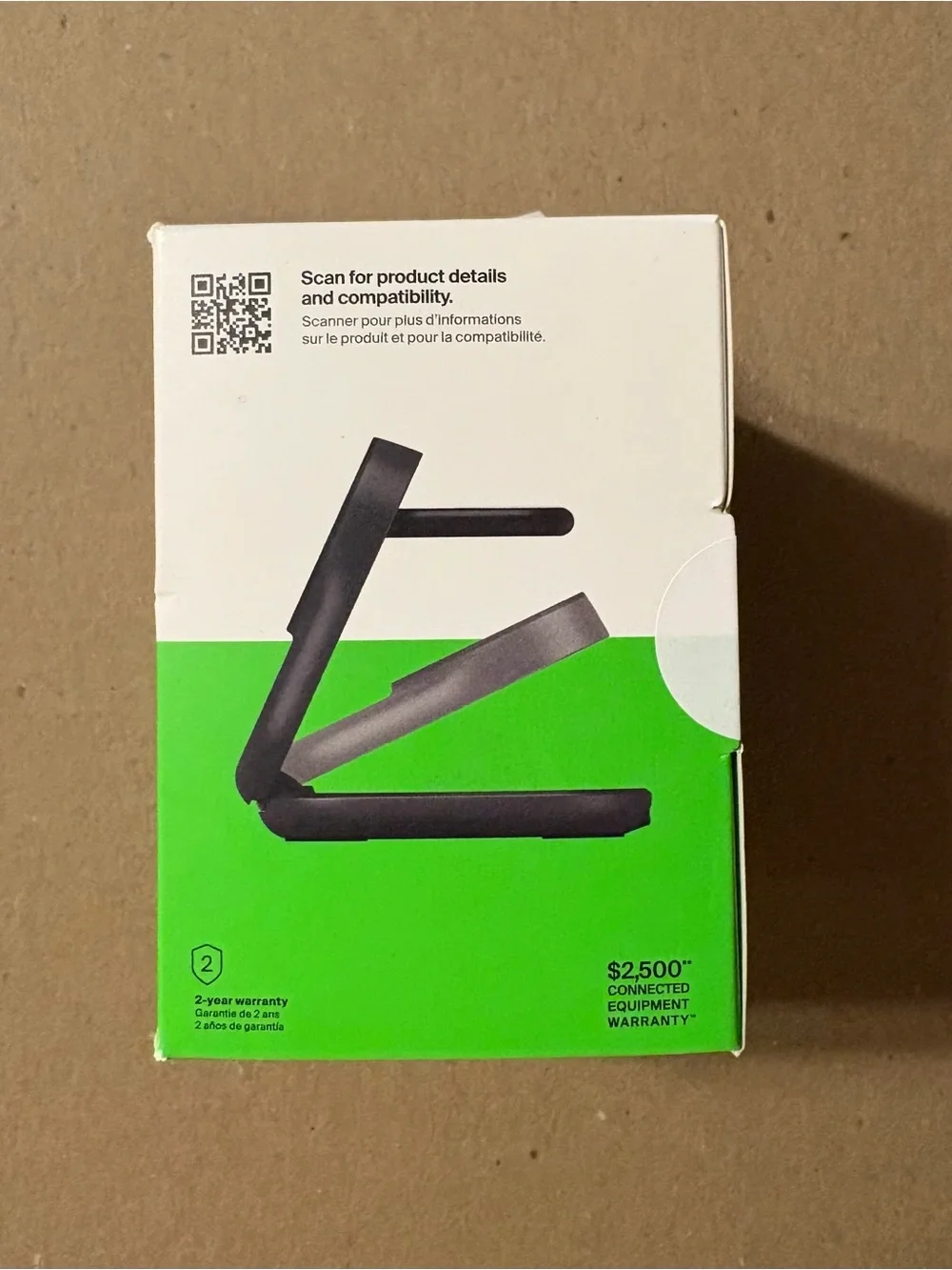 belkin UltraCharge 3-in-1 Foldable Magnetic Charger — NEW